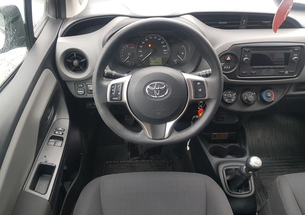 Toyota Yaris cena 33900 przebieg: 155000, rok produkcji 2019 z Tomaszów Mazowiecki małe 211